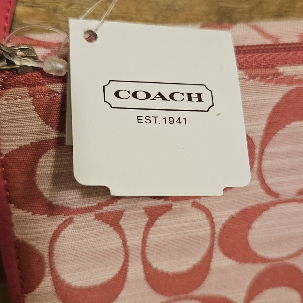 Coach Monogram Signature Pink Wallet. NWT - Picture 6 of 7